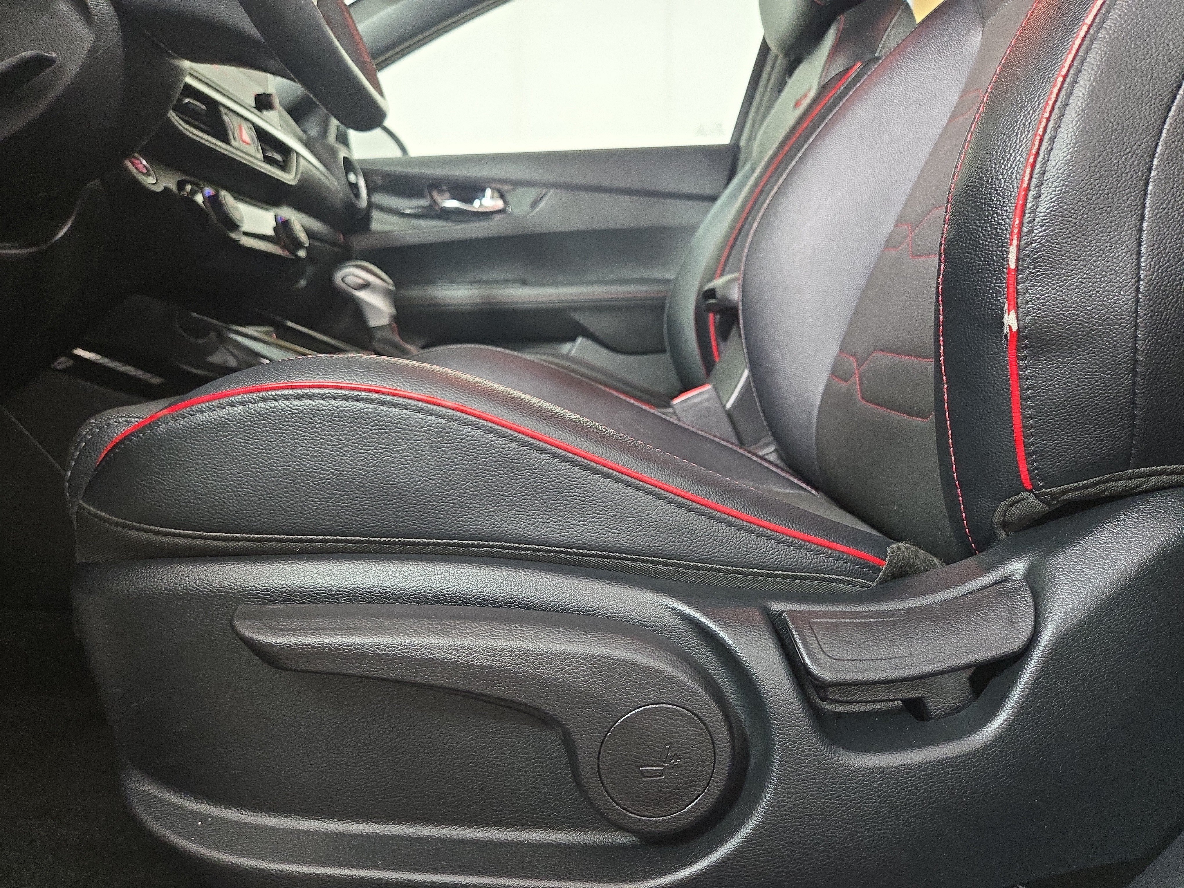 Used 2023 Kia Forte GT FWD image 30