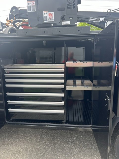 New 2024 Ford F550 4x4 SuperCab Super Duty w/ XLT Value Package image 10