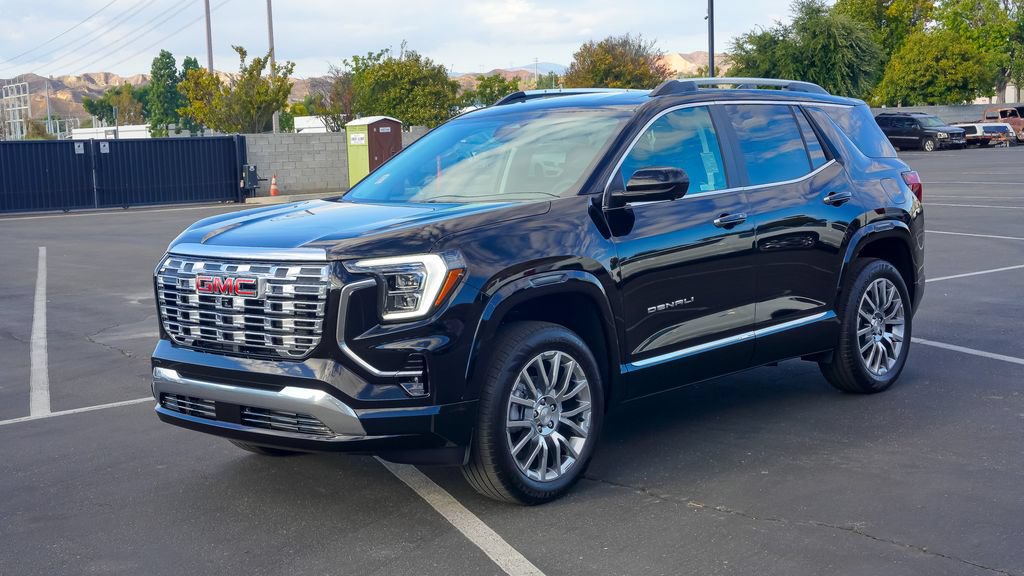 New 2026 GMC Terrain Denali AWD/4WD image 3