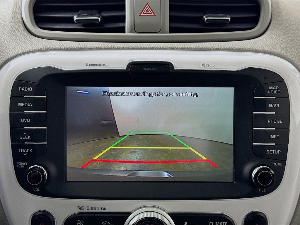 Used 2016 Kia Soul EV + w/ Sun & Fun Package image 18