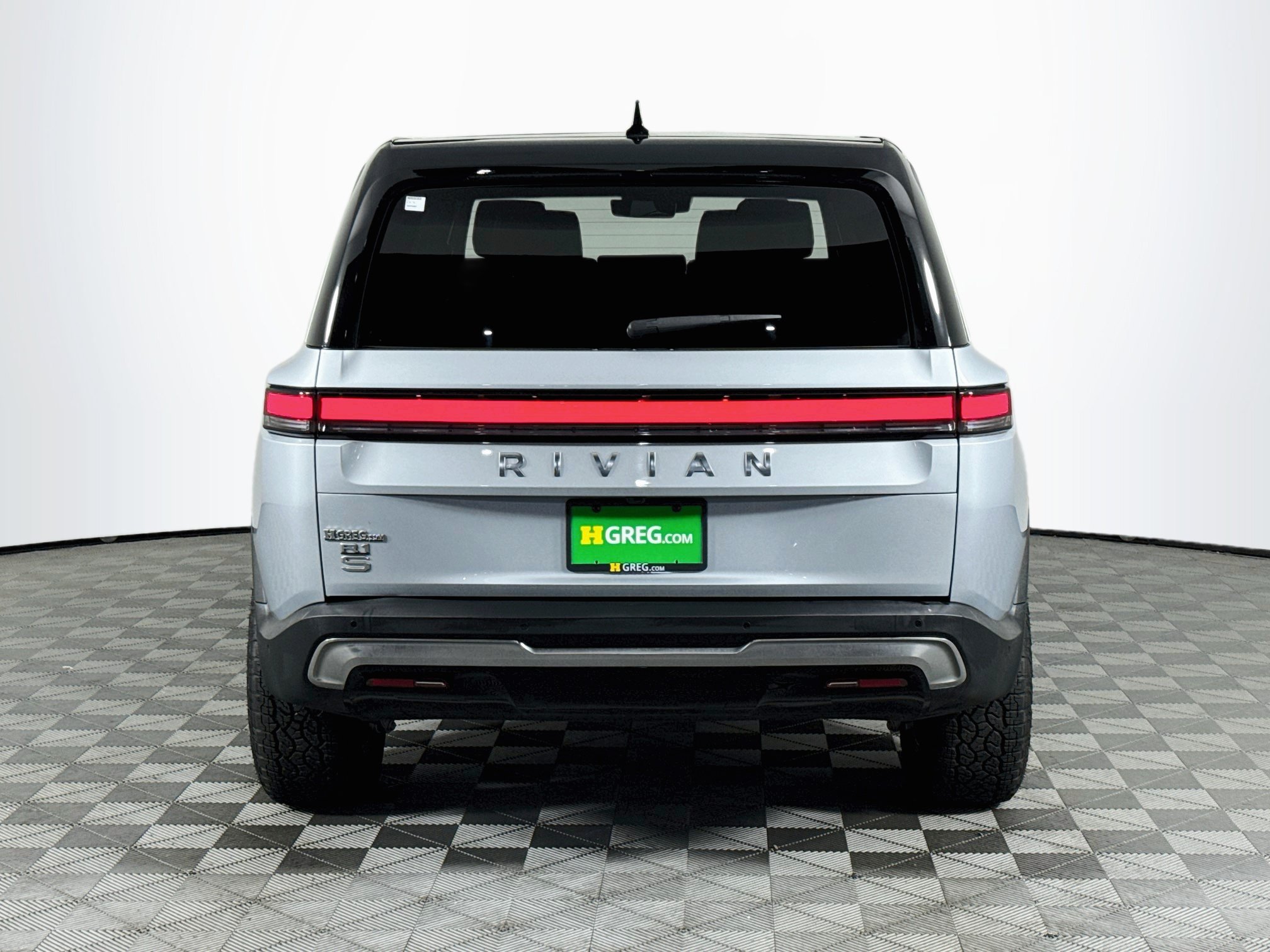 Used 2026 Rivian R1S Adventure Dual AWD/4WD image 7