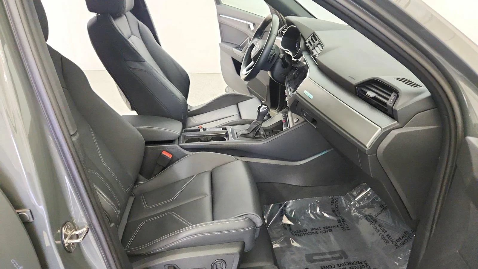 Used 2024 Audi Q3 2.0T Premium Plus w/ Premium Plus Package AWD/4WD image 29