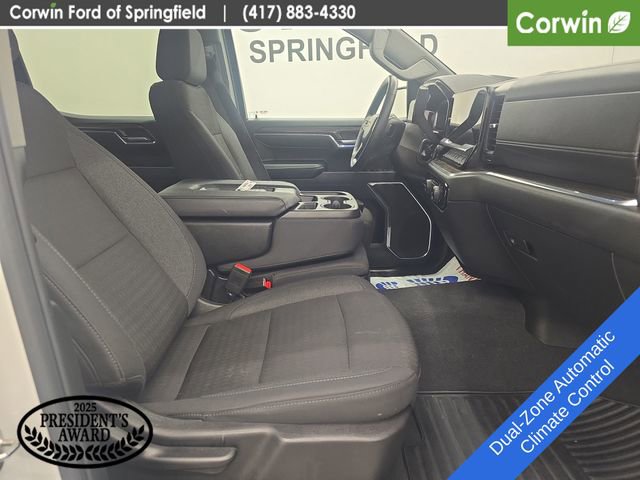 Used 2024 Chevrolet Silverado 1500 LT AWD/4WD image 9