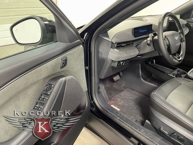 New 2025 Ford Mustang Mach-E GT image 10