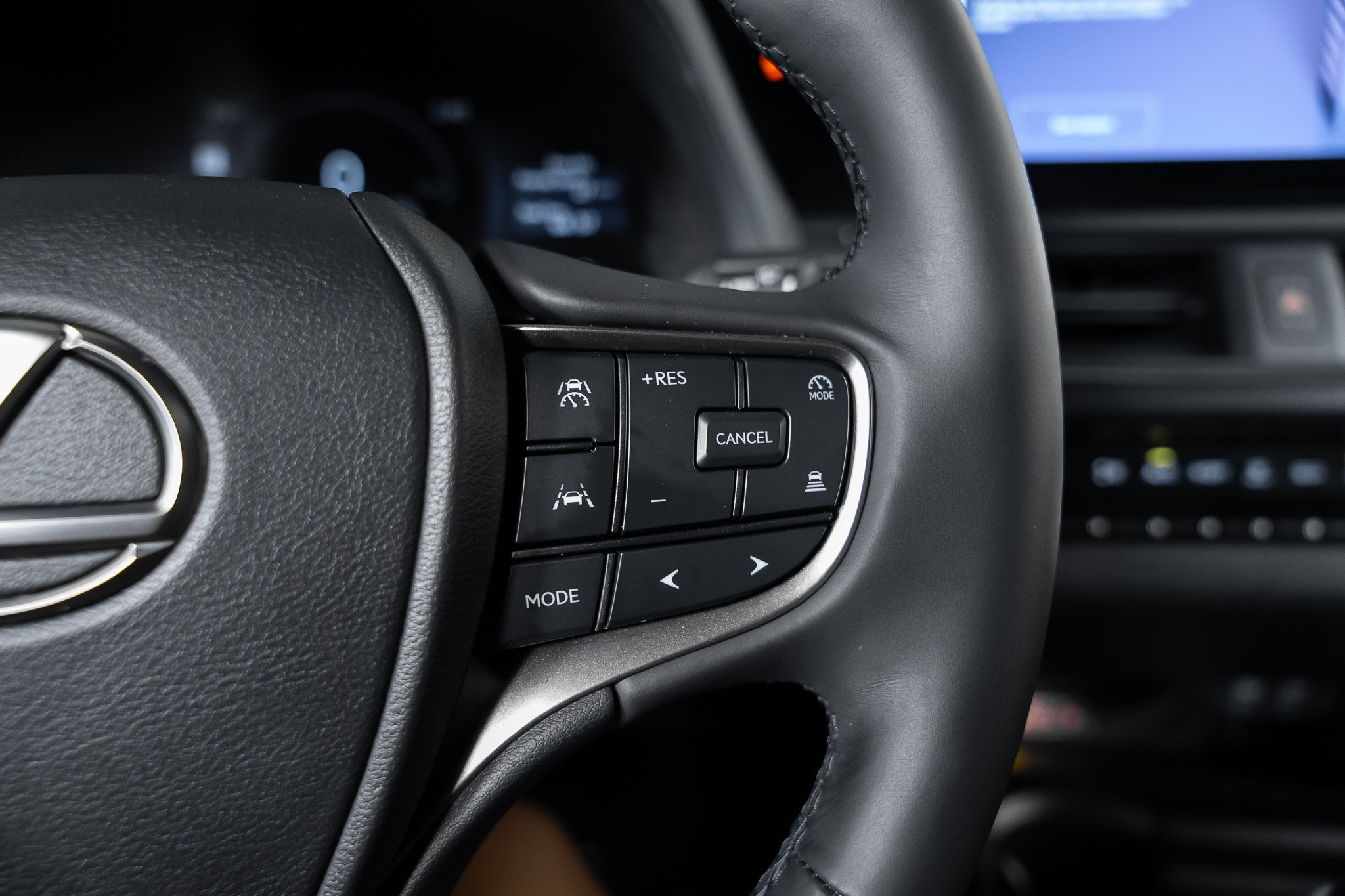 Used 2025 Lexus UX 300h AWD w/ Accessory Package (Z1) image 30