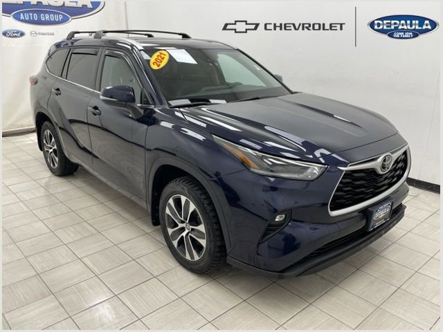 Used 2021 Toyota Highlander XLE image 1