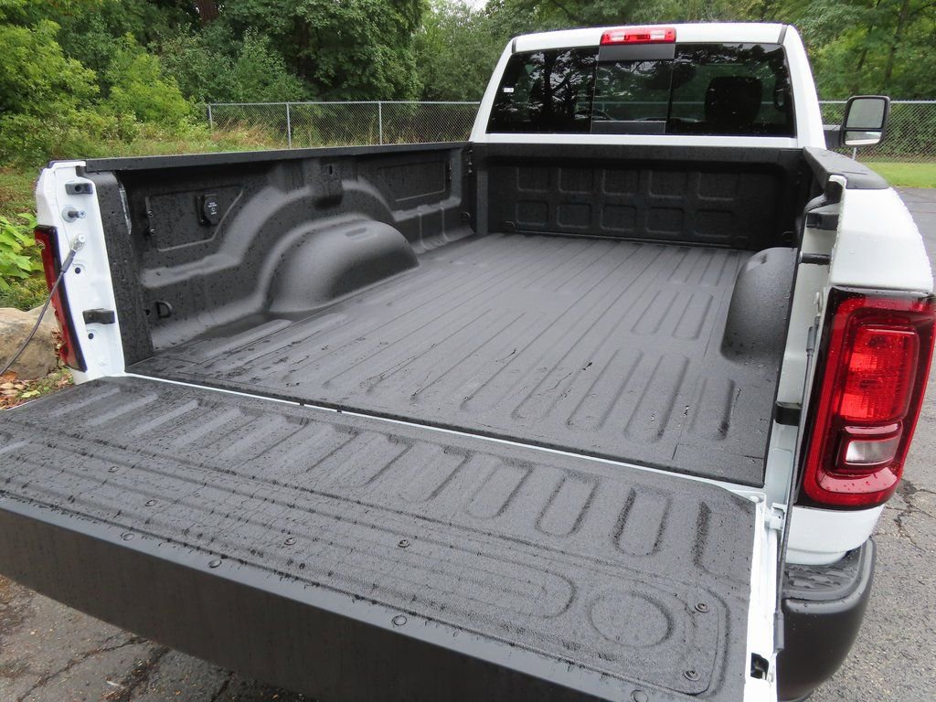 New 2026 RAM 3500 Tradesman AWD/4WD image 20