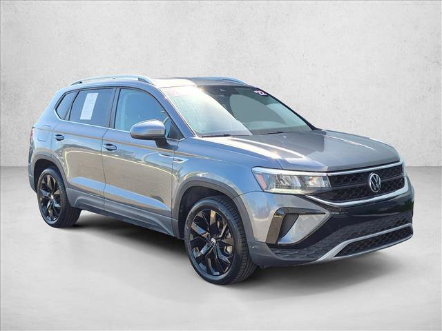 Used 2022 Volkswagen Taos SE image 3