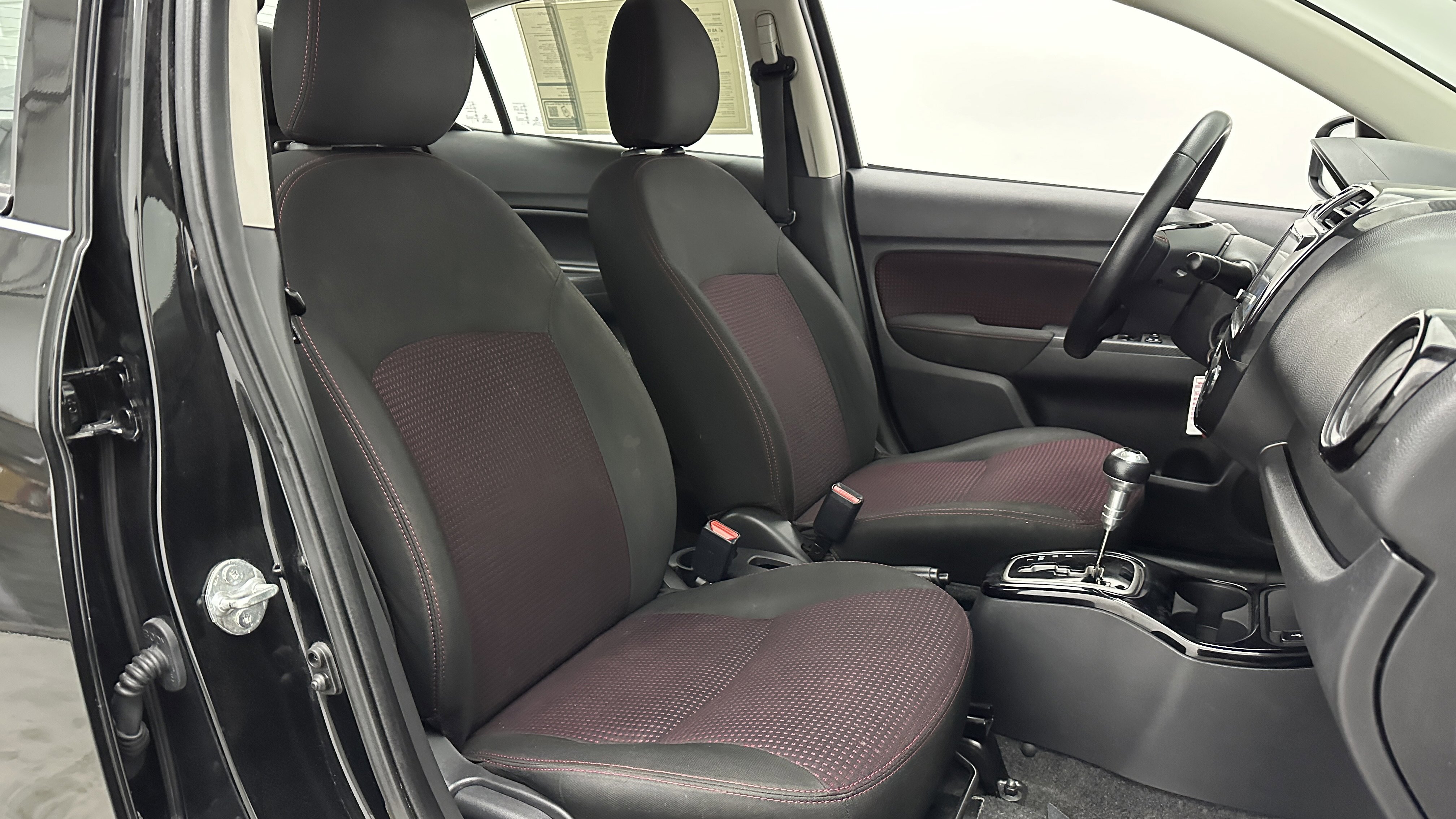 Used 2023 Mitsubishi Mirage G4 Black Edition image 33