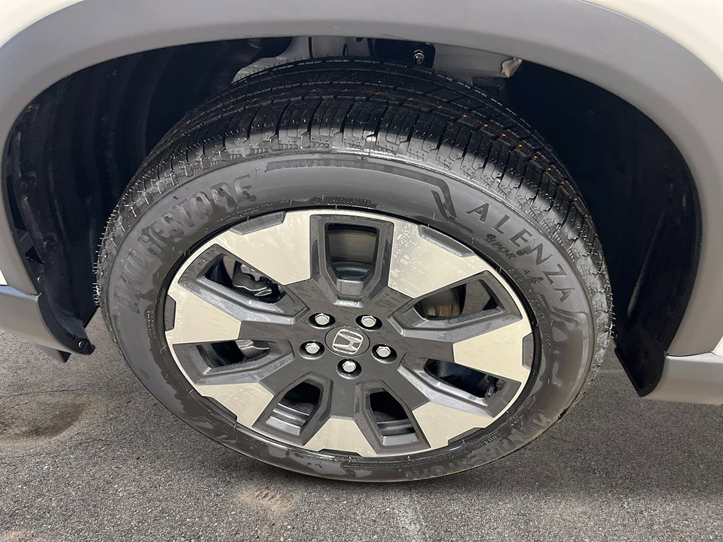 New 2026 Honda Pilot Touring image 11