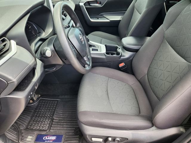 Used 2023 Toyota RAV4 XLE AWD/4WD image 15