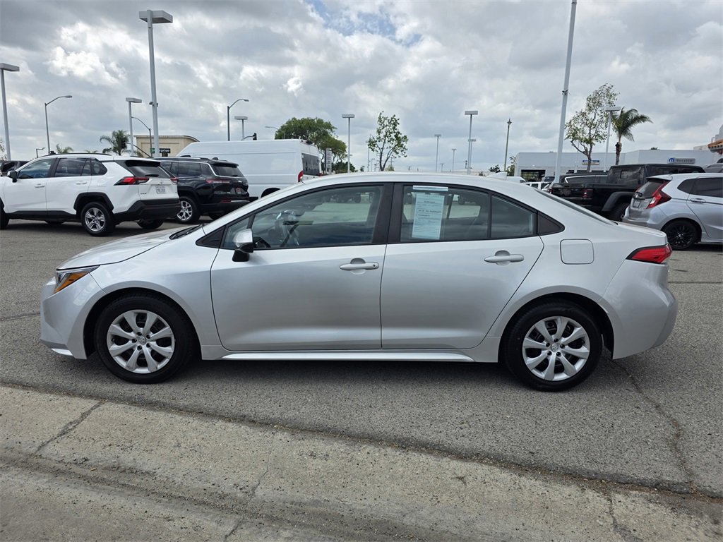 Used 2022 Toyota Corolla LE image 9