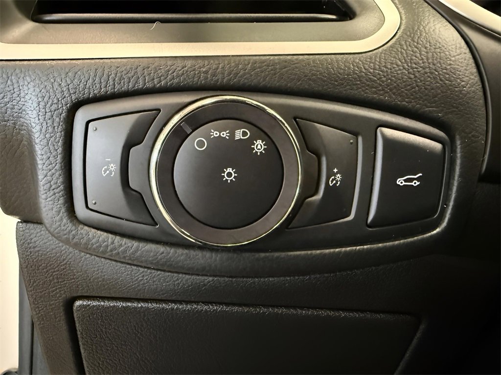 Used 2018 Ford Edge SEL w/ Equipment Group 201A image 21
