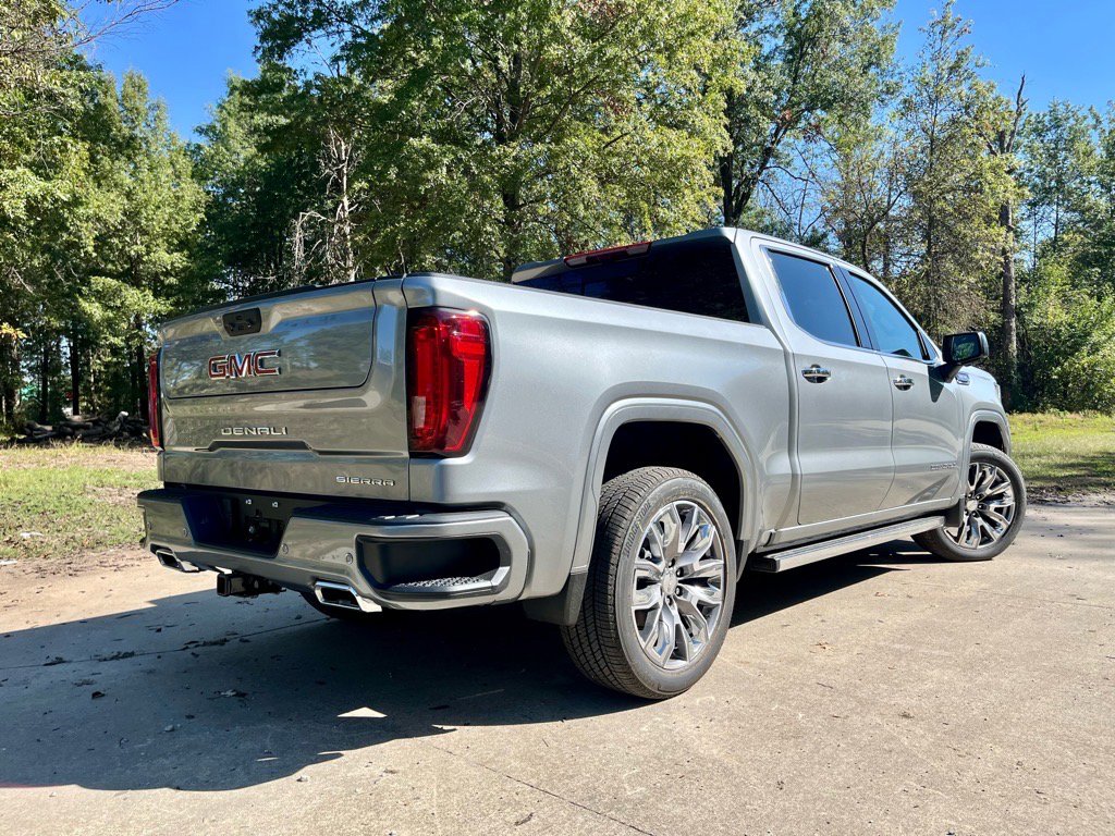 New 2026 GMC Sierra 1500 Denali w/ Denali Reserve Package image 8