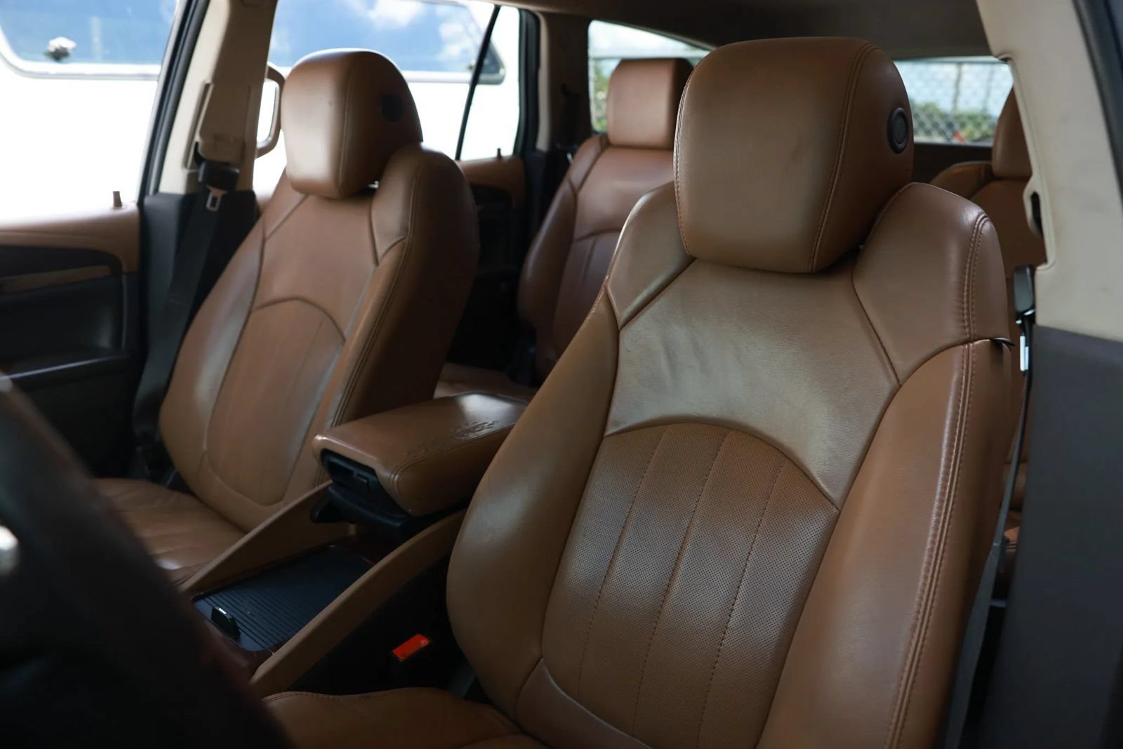 Used 2014 Buick Enclave Leather FWD image 21