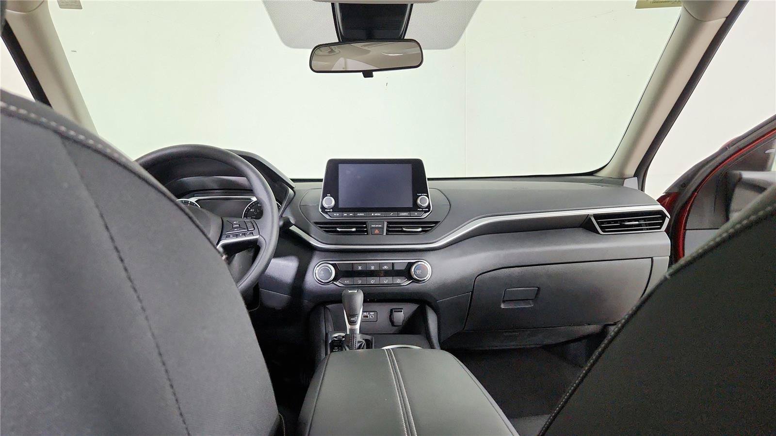 Used 2022 Nissan Altima 2.5 SV FWD image 13