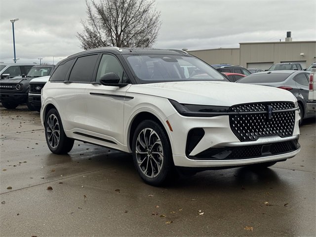 New 2026 Lincoln Nautilus Reserve image 2