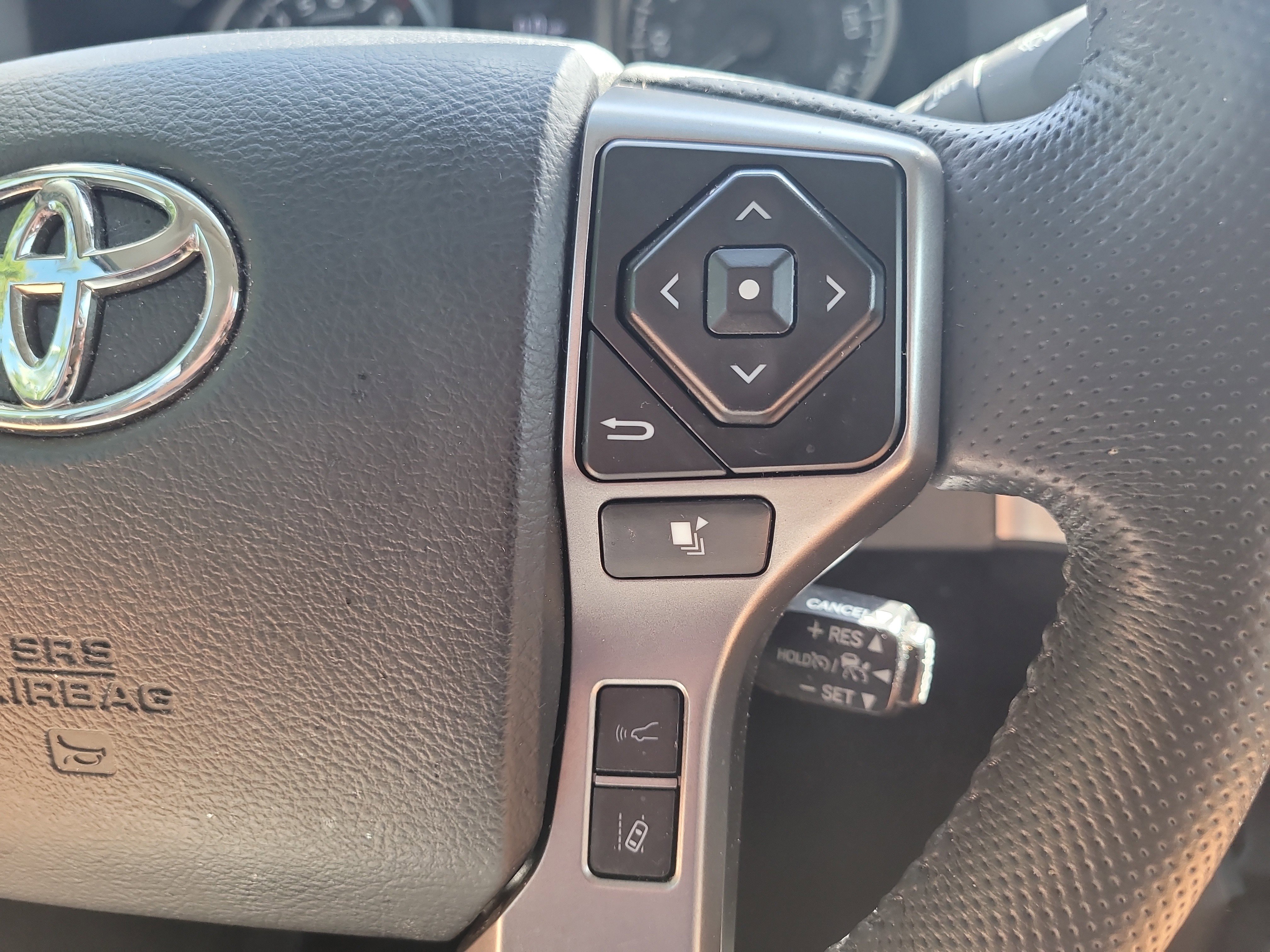 Certified 2023 Toyota Tacoma SR5 w/ Technology Package image 29