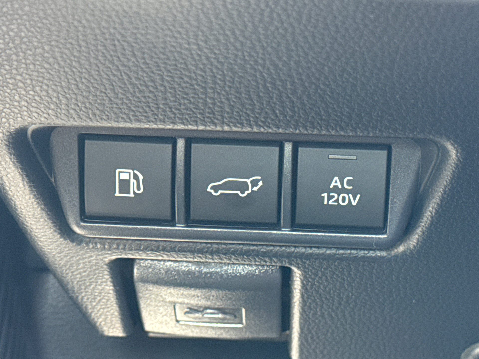 New 2026 Toyota Prius Plug-In Hybrid FWD image 24