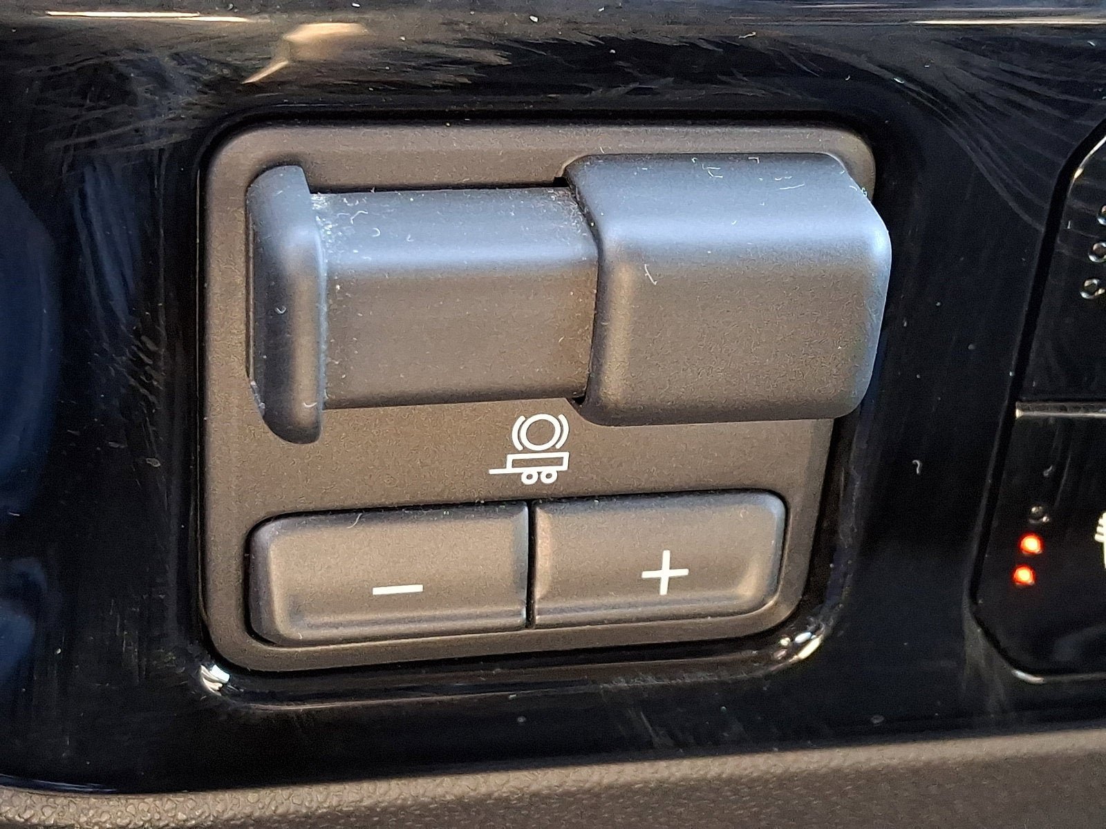 Used 2024 Chevrolet Silverado 1500 LT image 26