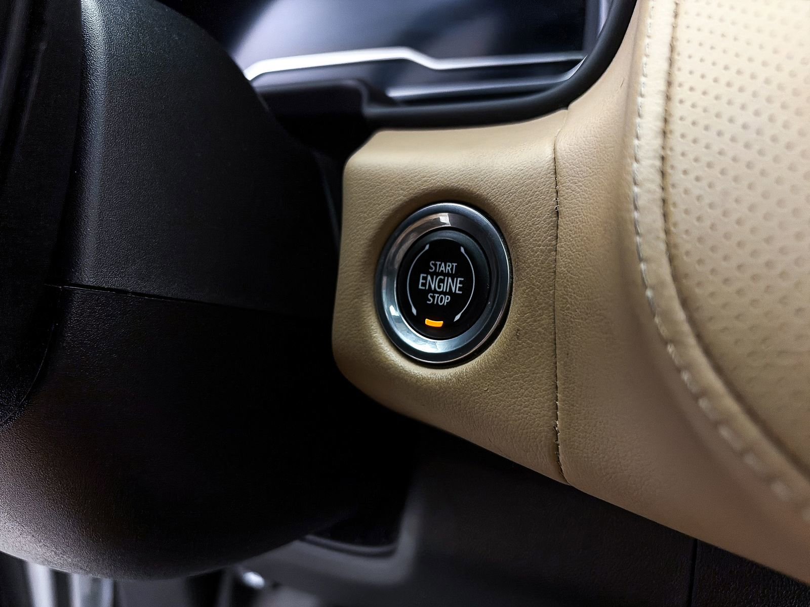 Used 2023 Chevrolet Suburban Premier w/ Premium Package image 24