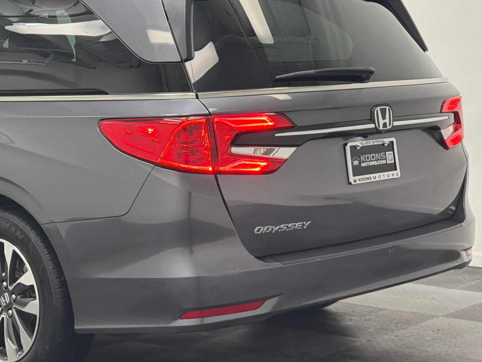 Used 2024 Honda Odyssey EX-L image 7
