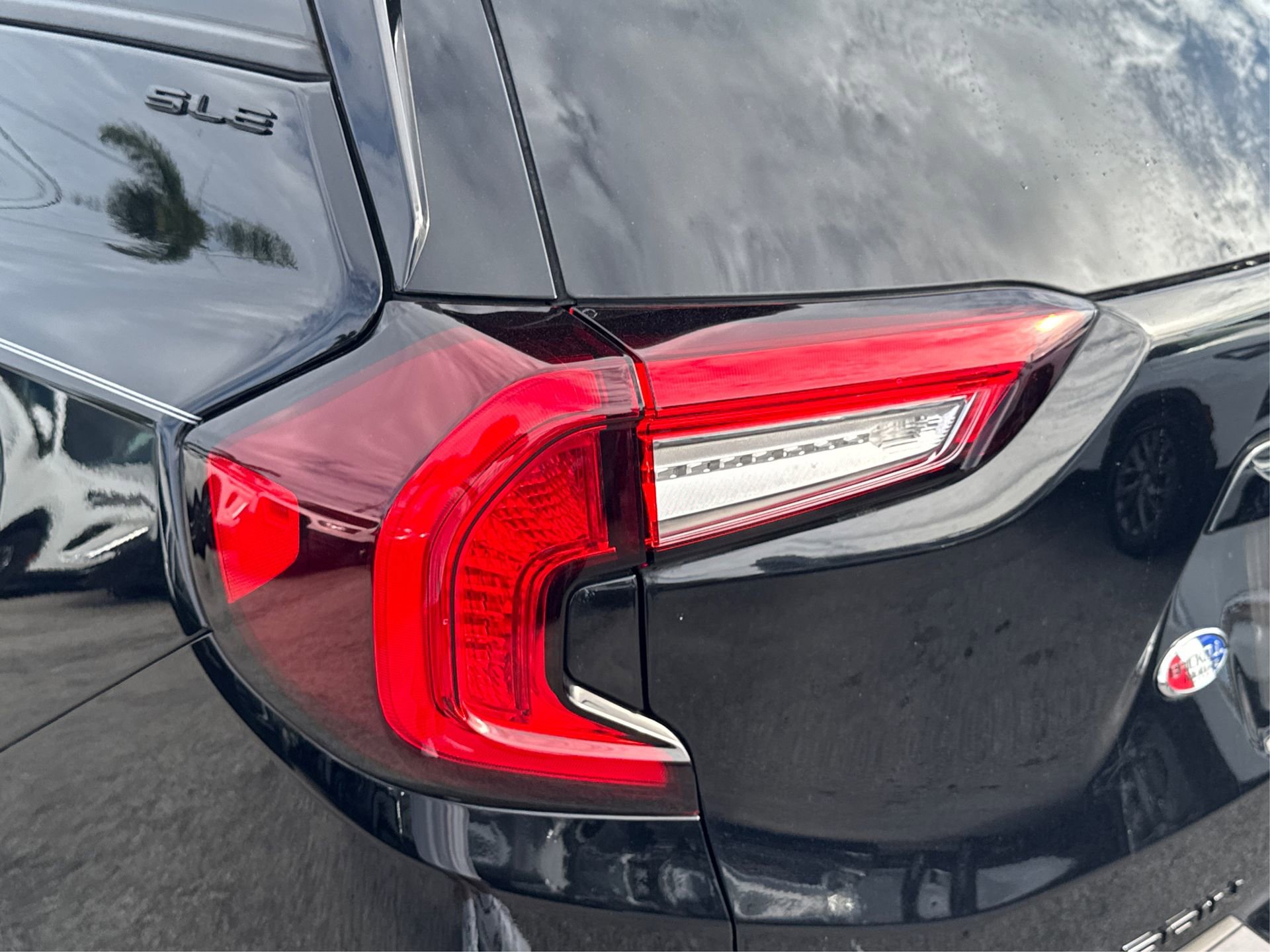 Used 2022 GMC Terrain SLE w/ Elevation Edition image 17