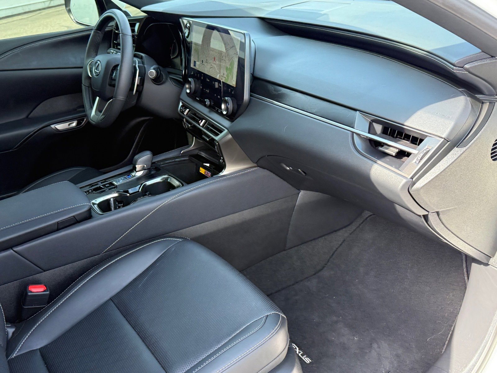 Used 2024 Lexus RX 350 FWD image 11