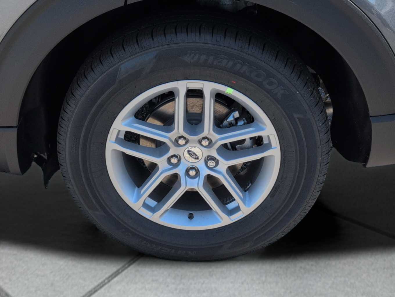 New 2026 Ford Explorer Active RWD image 12