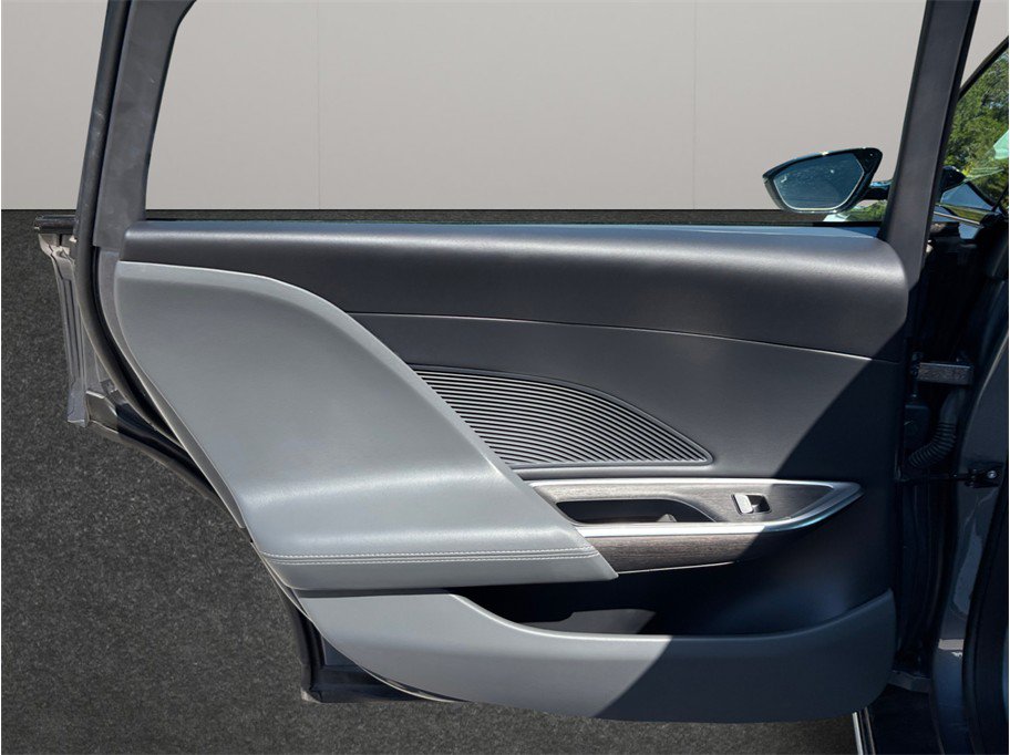 Used 2023 Lucid Air Pure AWD/4WD image 38