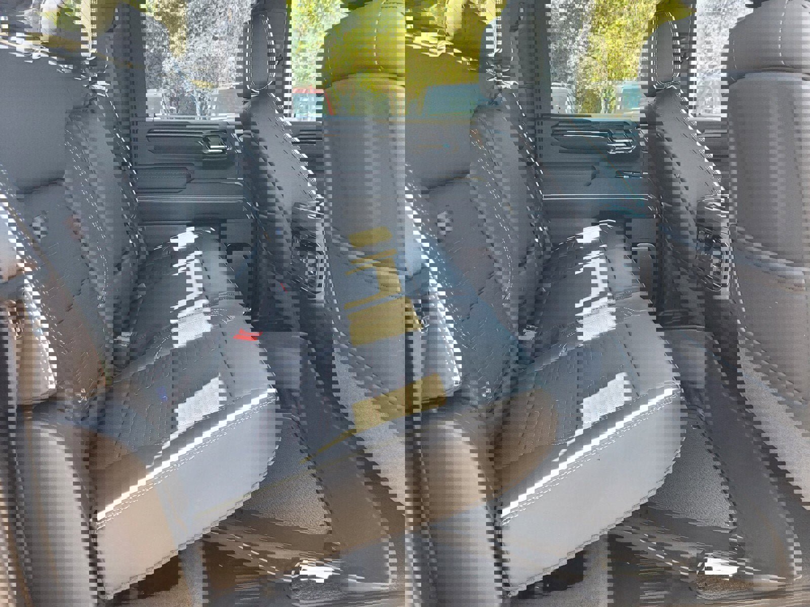 New 2026 GMC Sierra 2500 Denali Ultimate w/ Max Trailering Package image 18