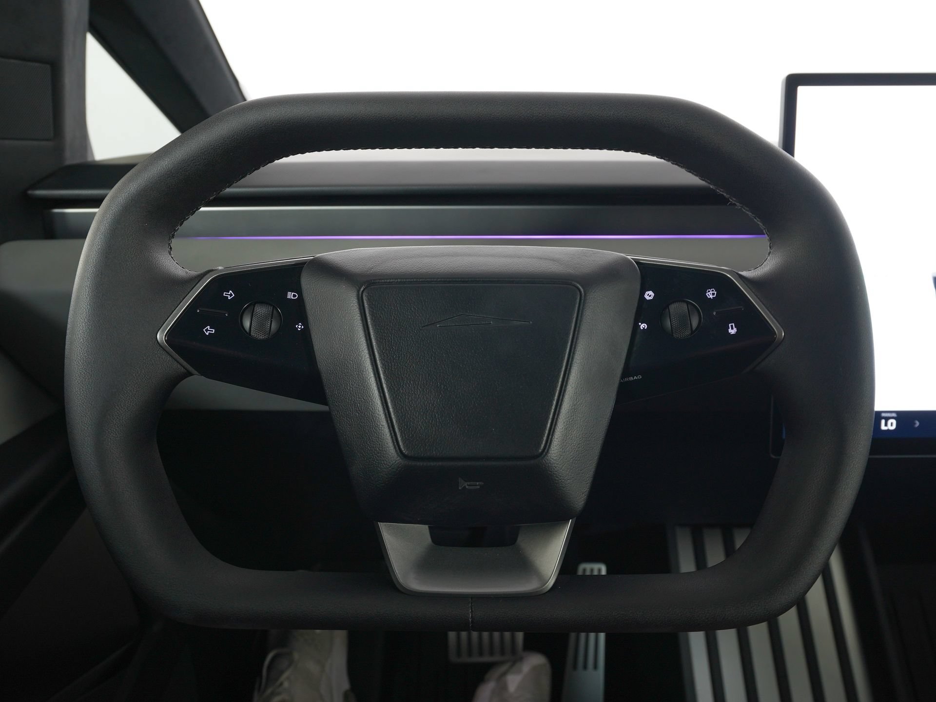 Used 2024 Tesla Cybertruck AWD Crew Cab image 16
