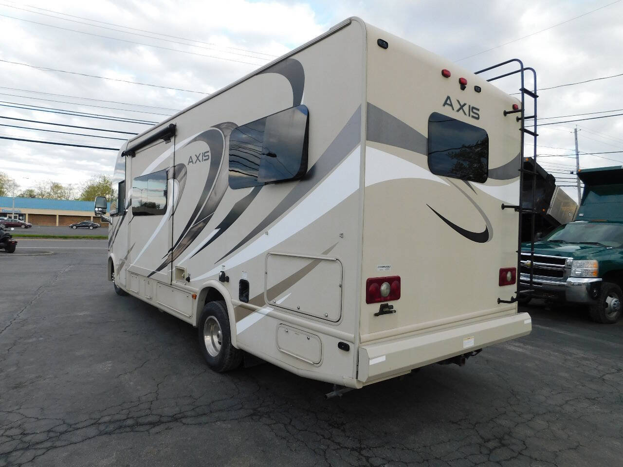 Used 2017 Ford E-450 and Econoline 450 Super Duty w/ A/C Prep Package RWD image 14