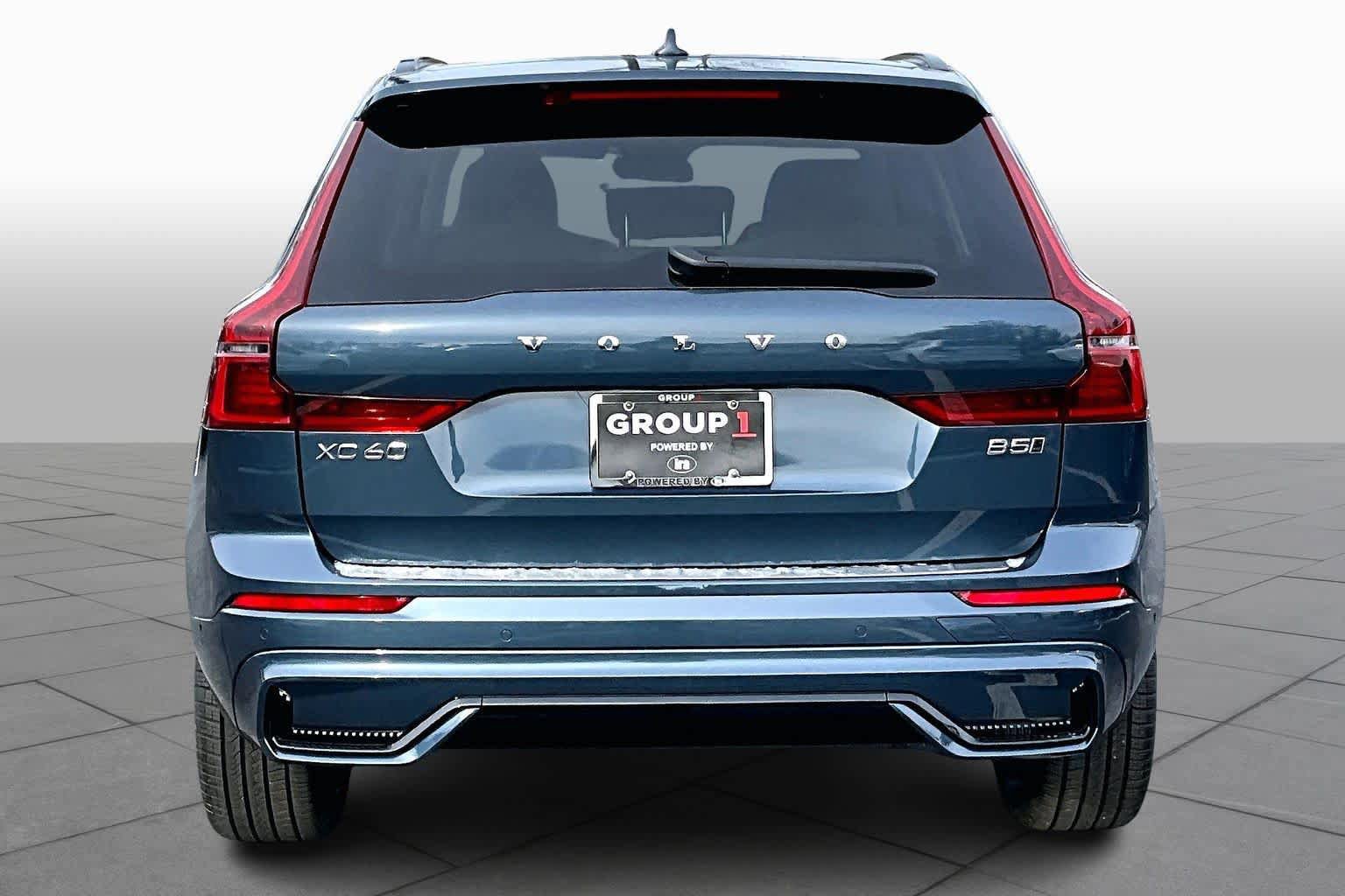 New 2026 Volvo XC60 B5 Ultra w/ Protection Package Premier AWD/4WD image 4