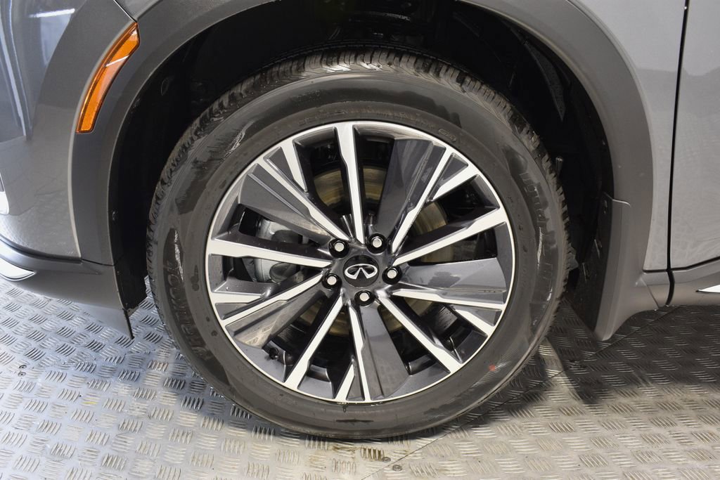 Certified 2026 INFINITI QX60 Luxe w/ Cargo Package AWD/4WD image 33