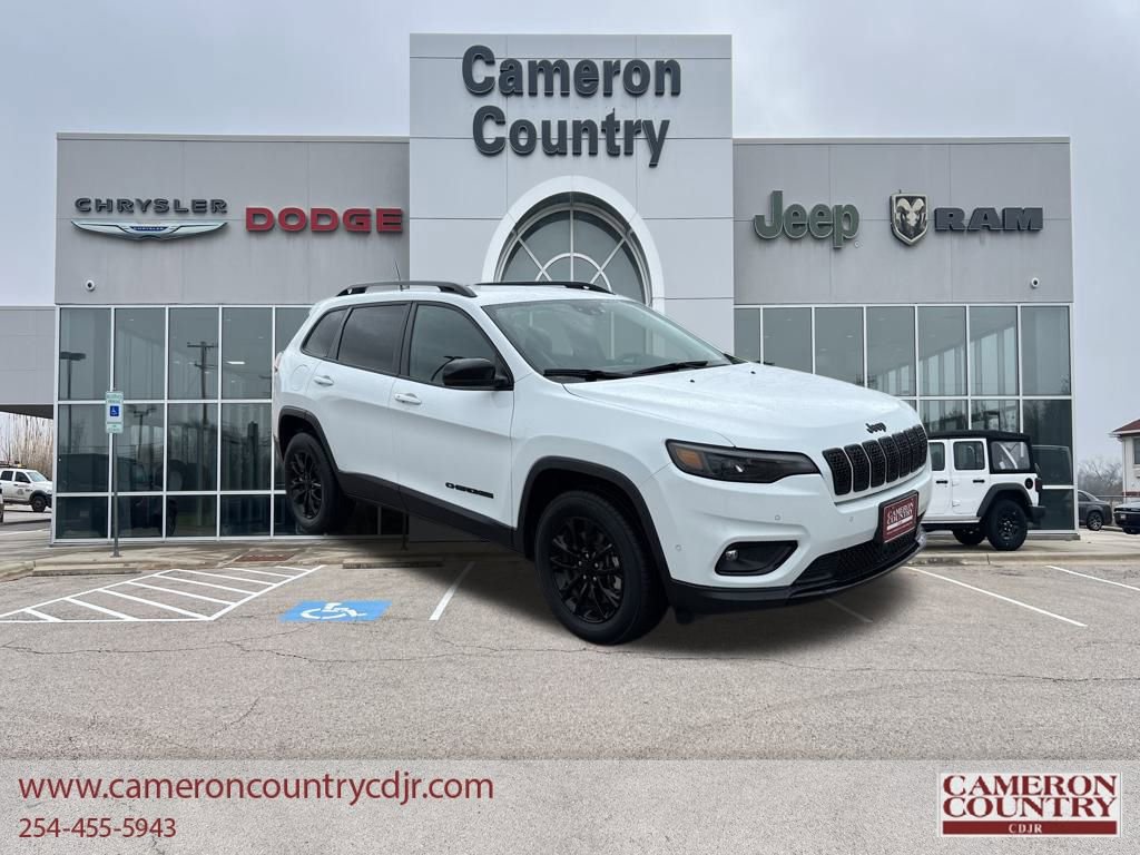 Used 2023 Jeep Cherokee Altitude Lux