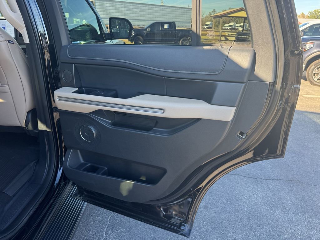 Certified 2024 Ford Expedition Limited image 26