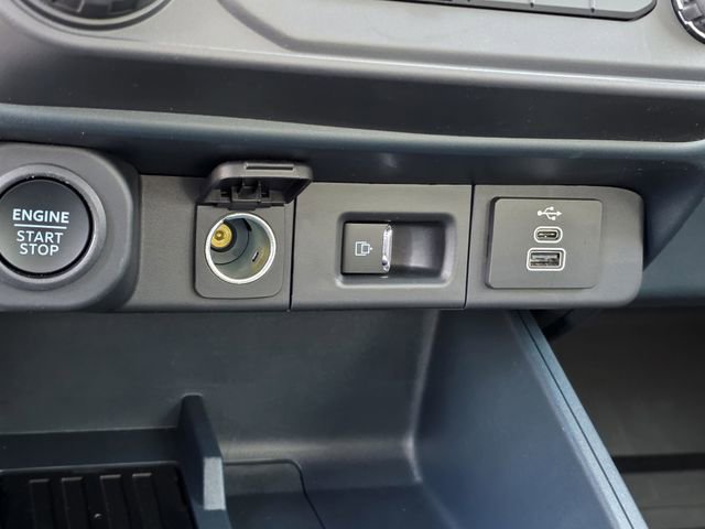 Used 2025 Ford Maverick Lariat w/ 4K Tow Package image 21