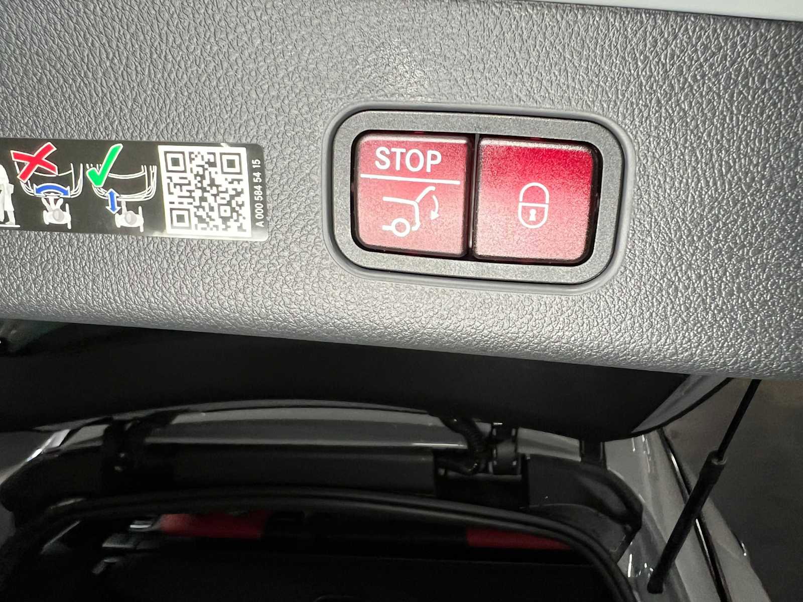 New 2026 Mercedes-Benz GLC 43 AMG 4MATIC image 17