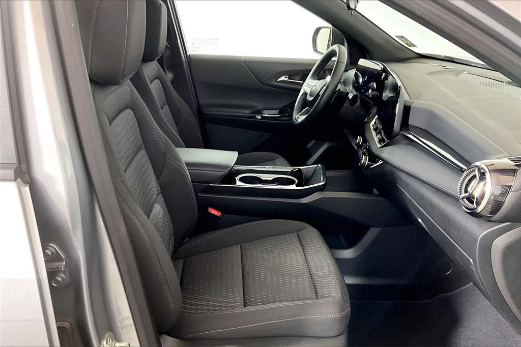 Used 2025 Chevrolet Equinox LT image 6