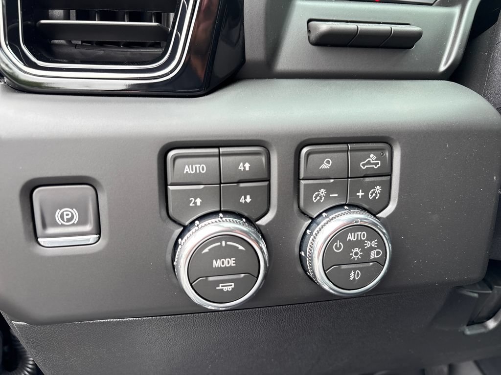 New 2026 GMC Sierra 2500 AT4 w/ AT4 Premium Plus Package AWD/4WD image 22