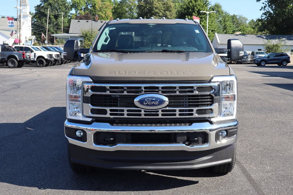 New 2026 Ford F350 XLT w/ FX4 Off-Road Package AWD/4WD image 12