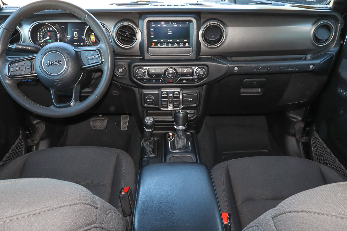 Used 2023 Jeep Wrangler Unlimited AWD/4WD image 10