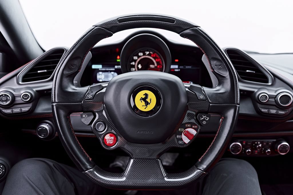 Used 2018 Ferrari 488 GTB RWD image 61