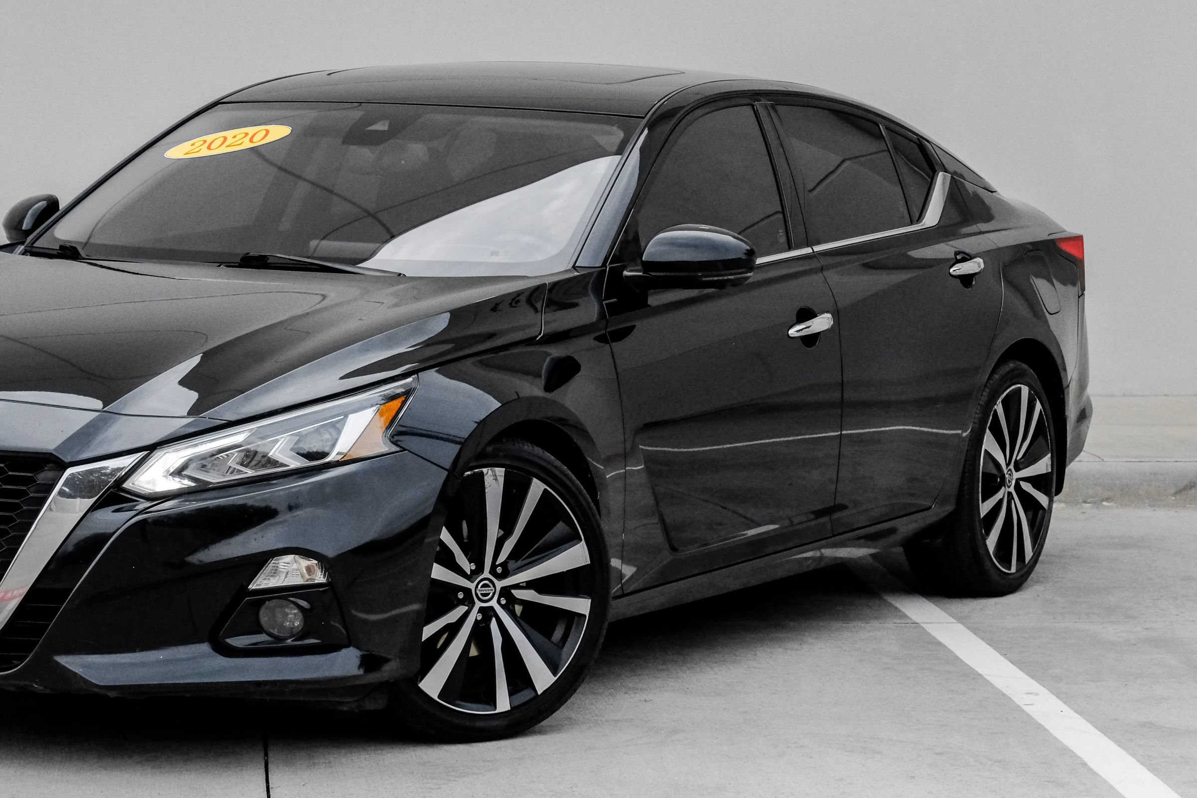 Used 2020 Nissan Altima 2.5 Platinum FWD image 15