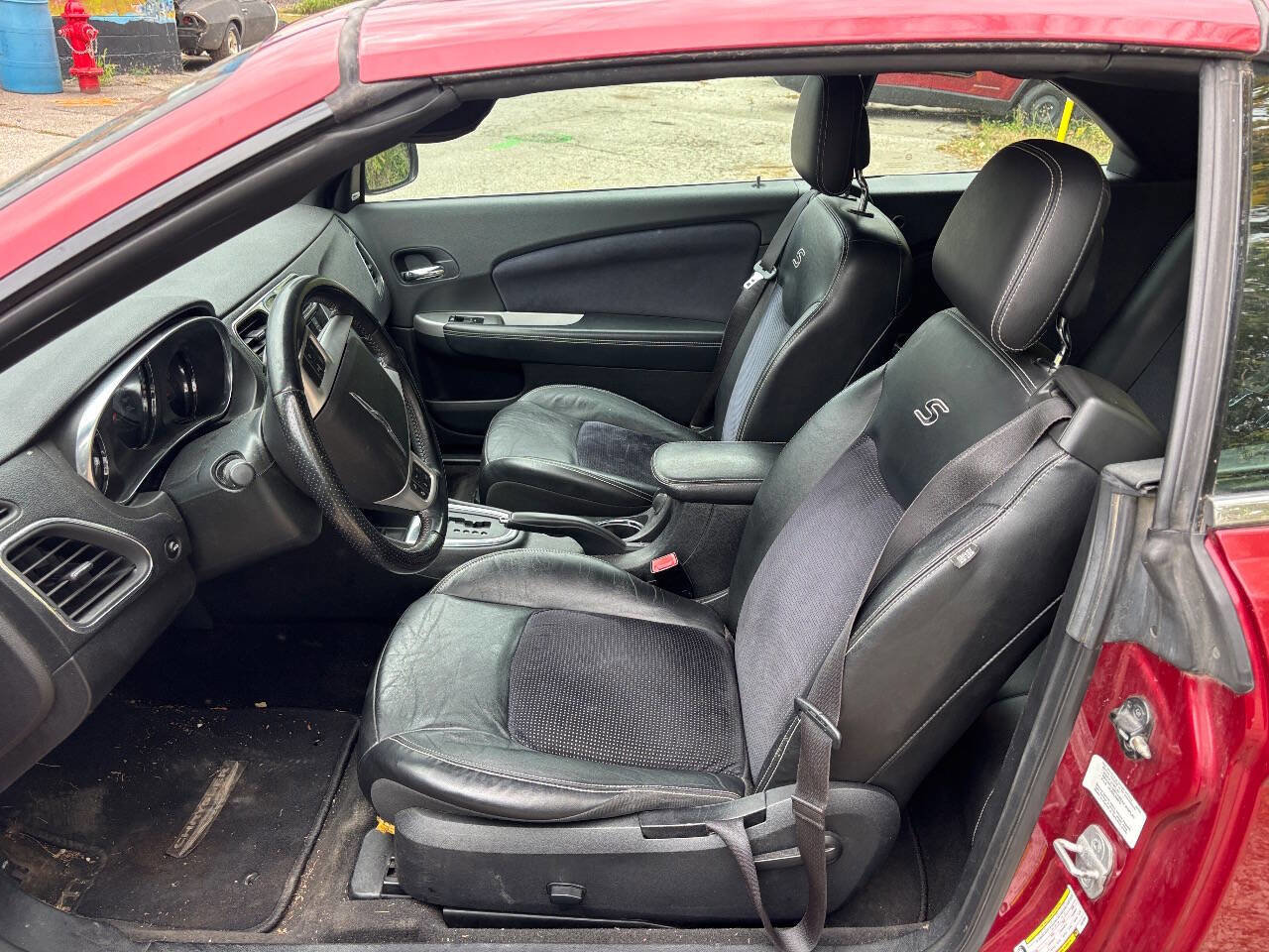 Used 2012 Chrysler 200 S image 12