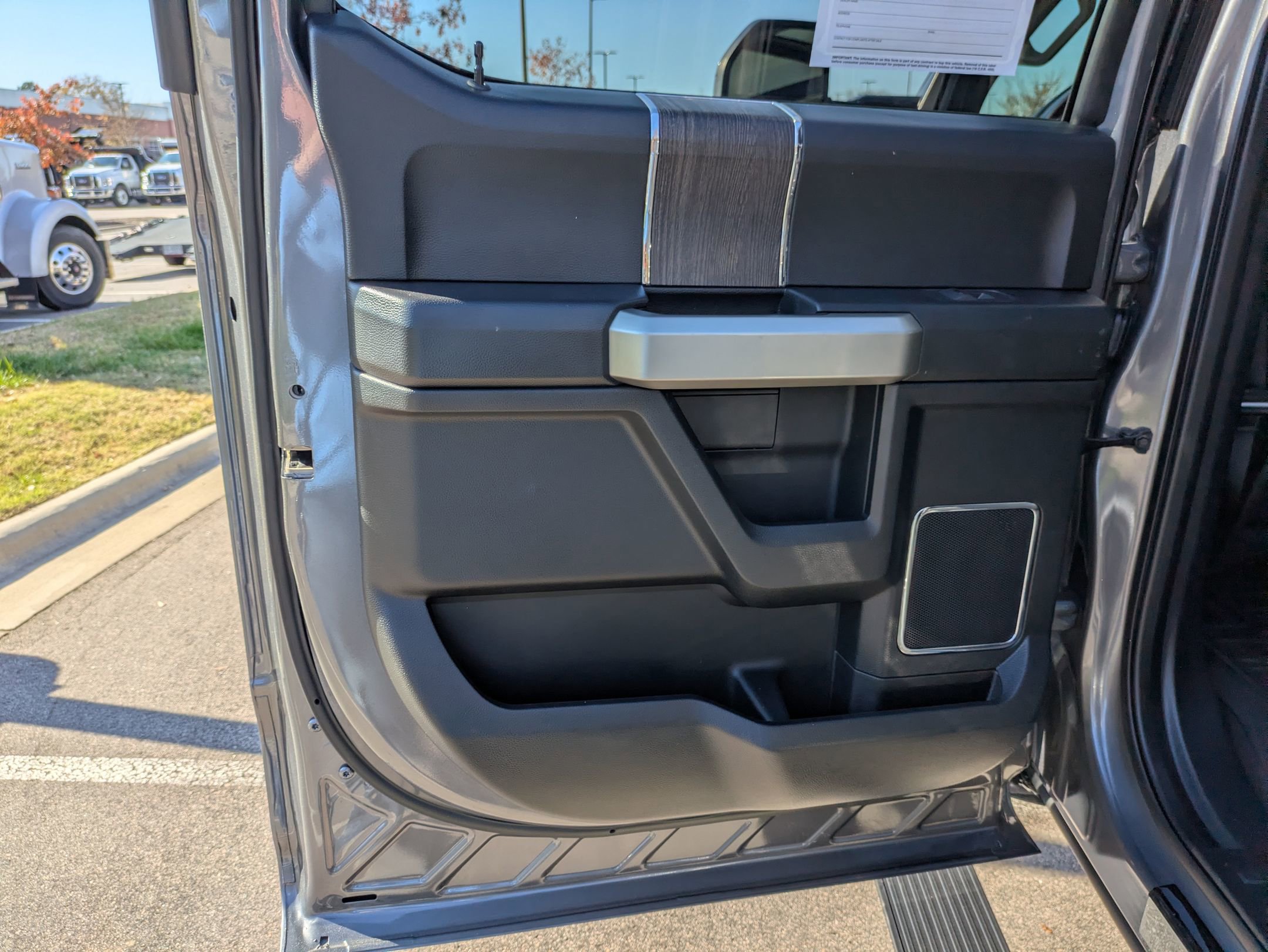 Used 2021 Ford F250 Lariat image 34