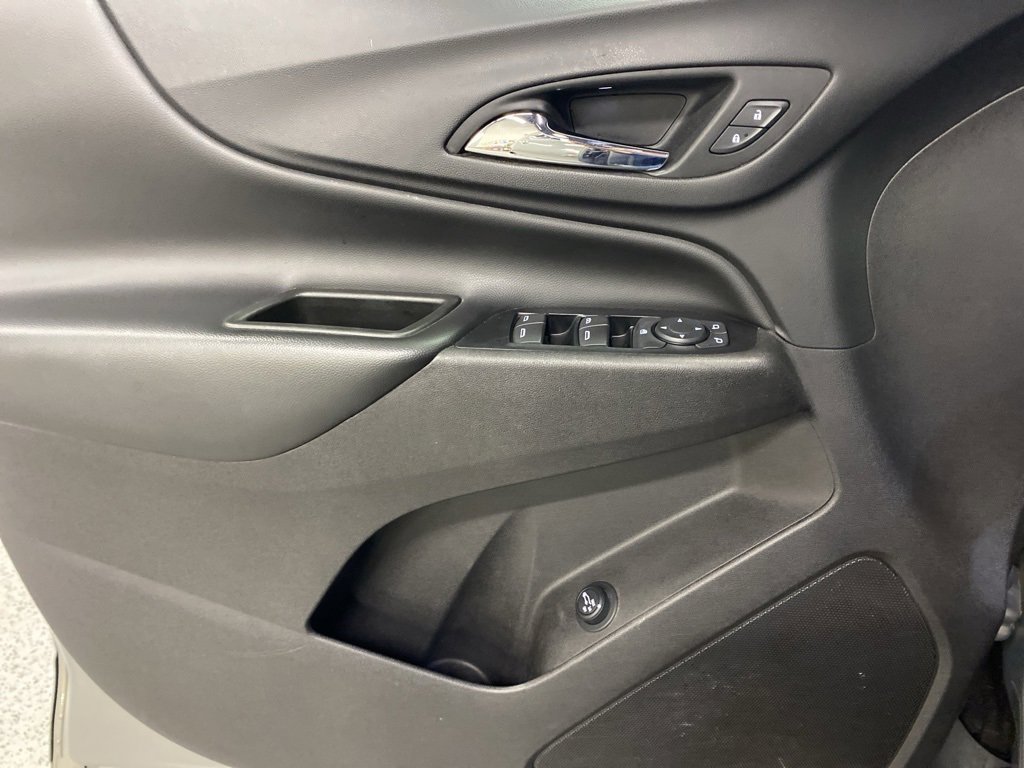 Used 2018 Chevrolet Equinox LT image 21