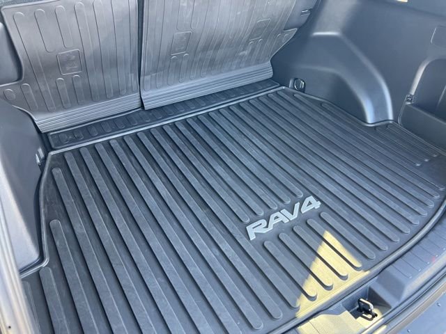 Used 2023 Toyota RAV4 LE image 20
