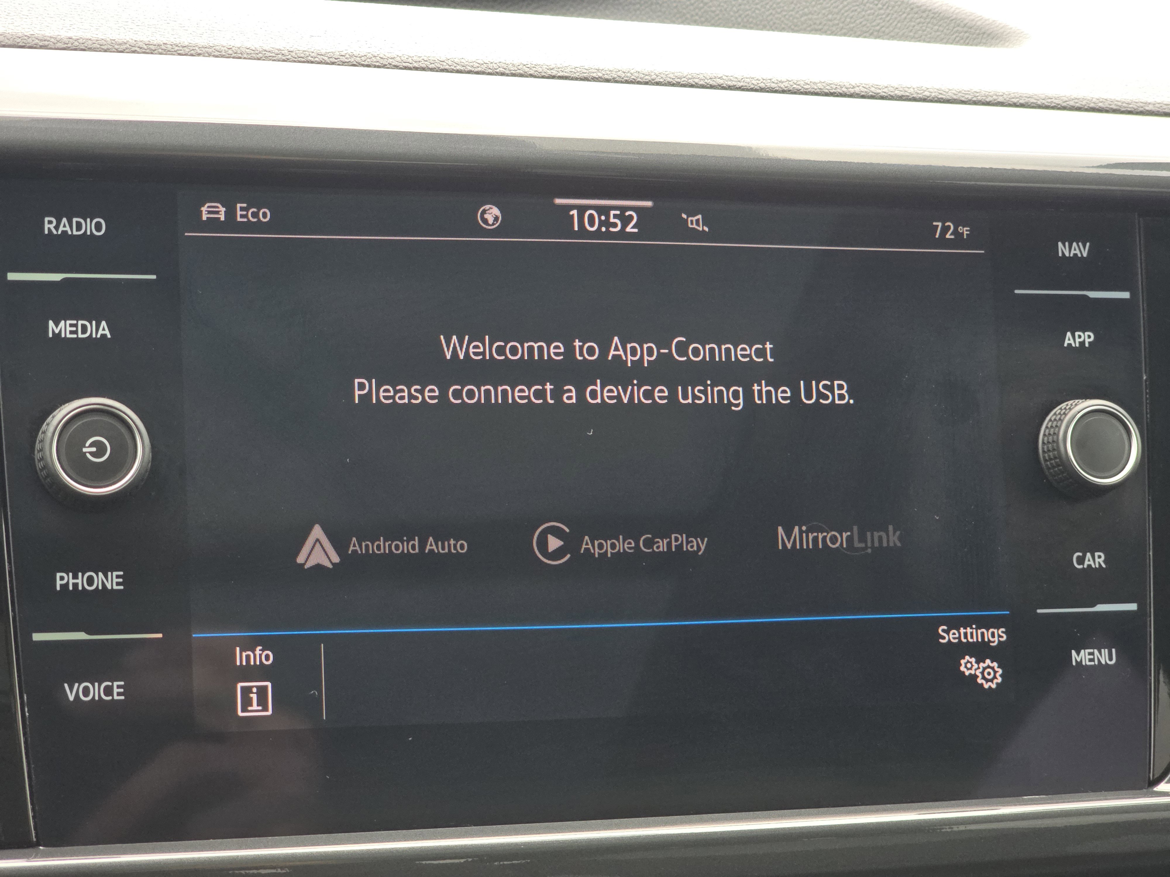 Certified 2023 Volkswagen Taos SEL AWD/4WD image 11